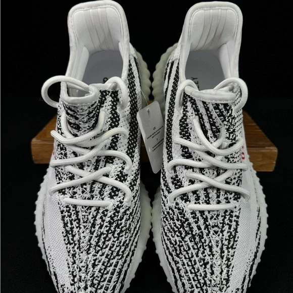 Yeezy Boost 350 V2 Zebra